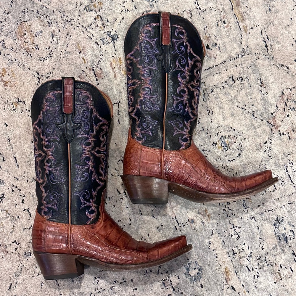 Women’s Lucchese Classics